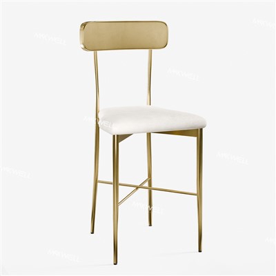 Luxul scaunului de aur pentru nuntă