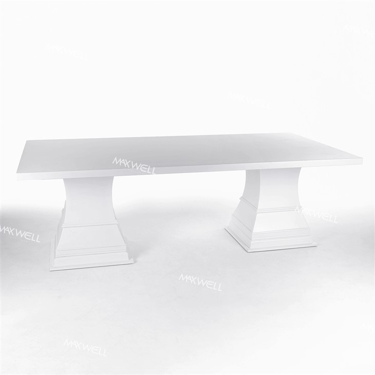 Masa albă de nuntă